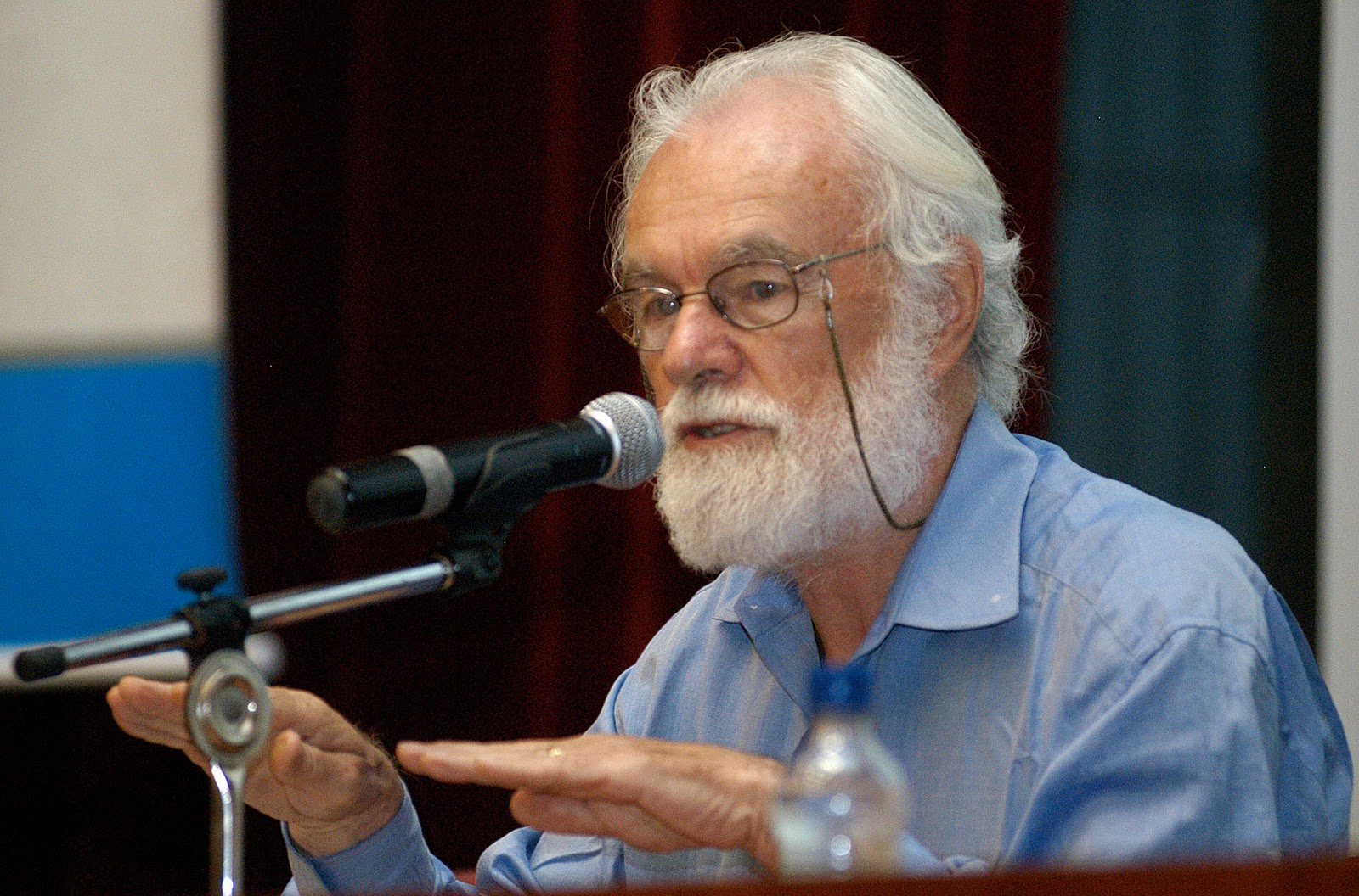Conferencia Magistral David Harvey En Quito Video Cdes